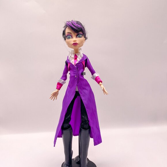 Monster High Headless Headmistress Bloodgood – Complete w/ Stand (No Horse) - Picture 2 of 6